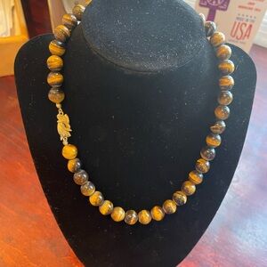 Vintage tiger eye bead necklace with gold clasp